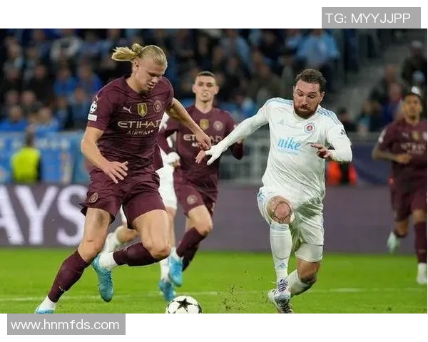 多库庆进球，福登哈兰德啃苹果——足球世界的精彩瞬间与生活哲学