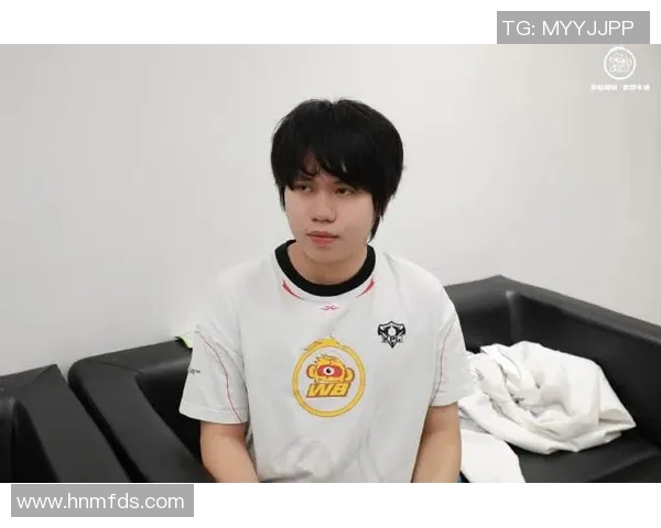 Caps登顶LEC年度之巅,荣耀加冕! Caps登顶LEC年度之巅,荣耀加冕!